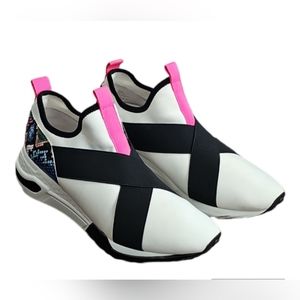 Steve Madden Cryme Multi Snake Sneakers Black and Pink Size 10M